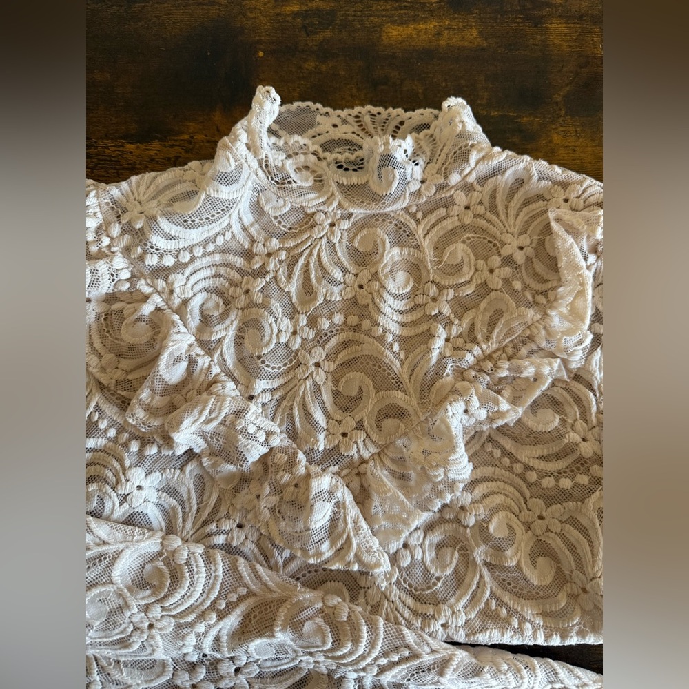 Lace long sleeve top